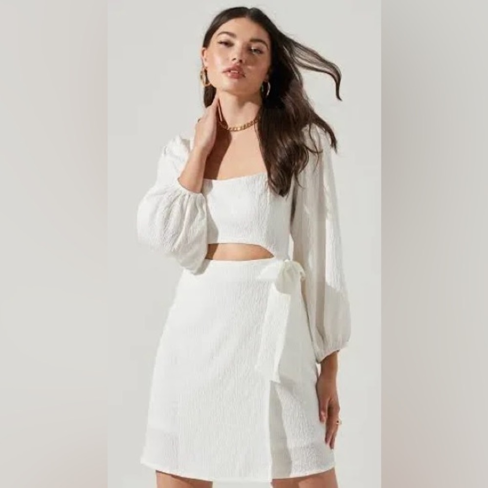 ASTR the Label Center Cutout Mini Dress
